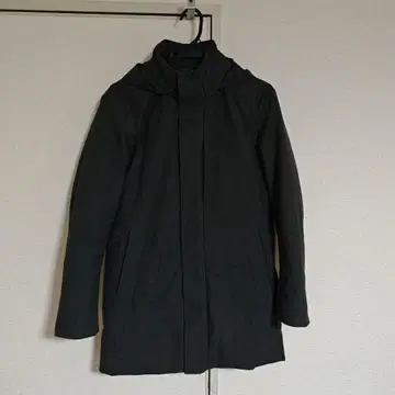 유니클로 하이브리드 다운 코트 S 사이즈 다크 그레이