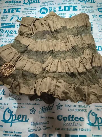 [첫 판매] 올리브 그린 미니 플레어 스커트