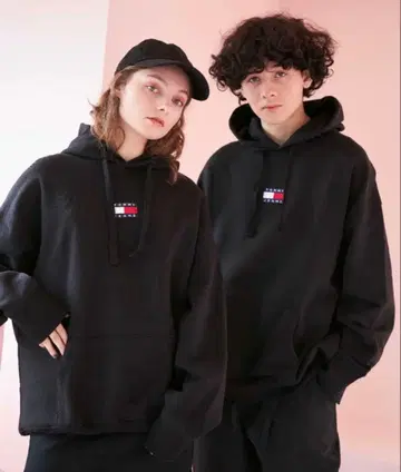 TOMMY JEANS 블랙 후드티