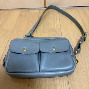 미사용품 HERZ 가슴 백 남녀 공용 한정 가죽 아이비 그레이