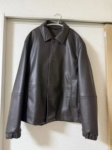 다크 브라운 합성 피혁 자켓