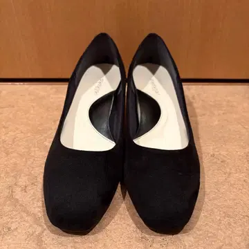 [ 한번 사용 ] 베리코코 펌프스 블랙 24cm