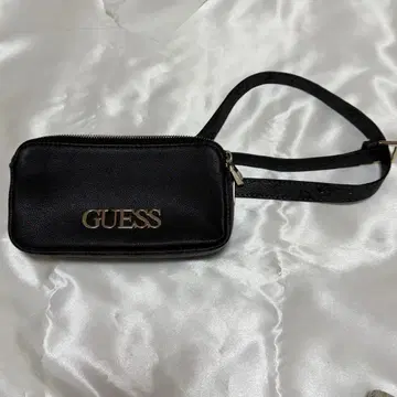 GUESS 블랙 웨스트 파우치