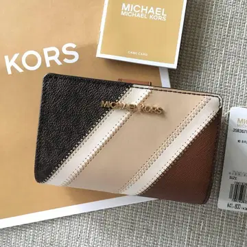 새상품 MICHEAL KORS 마이클코어스 정가 41,800엔 지갑