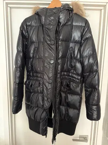 MONCLER 블랙 롱 다운 자켓 퍼 포함