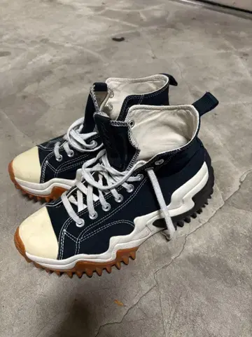 컨버스 런스타 모션 하이컷 스니커즈 26.5cm