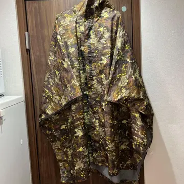 화이트 마운티니어링 판초