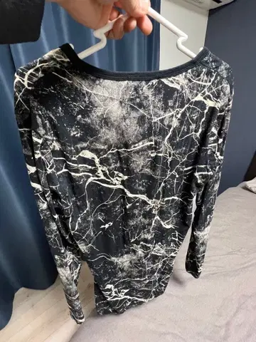 CIVAZZI 마블 무늬 긴팔 상의