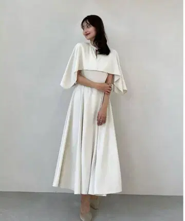 anuans 아뉴앙스 케이프 디자인 플레어 원피스