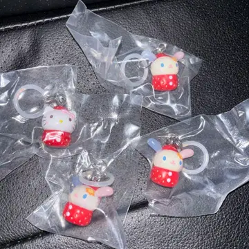 산리오 딸기 메지루시 액세서리 우사하나 헬로키티