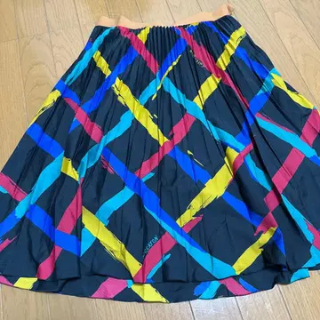 Lois Crayon 컬러풀 스트라이프 플레어 스커트 M