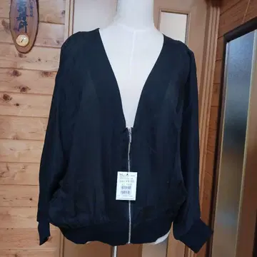 새상품 MEDOC 본체 16500엔 얇은 소재 블랙