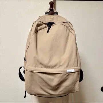 요가 매트가 들어가는 댄스킨 베이지 백팩