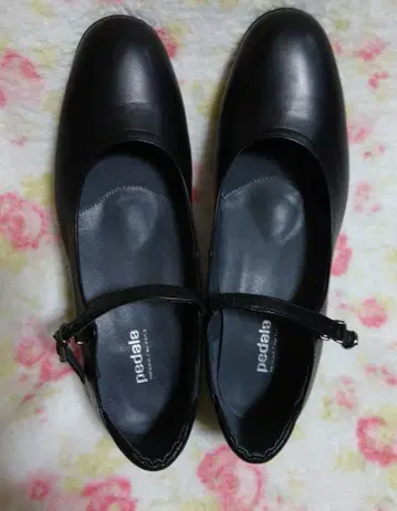 pedale 페달라 블랙 스트랩 포함 펌프스 22.5cm