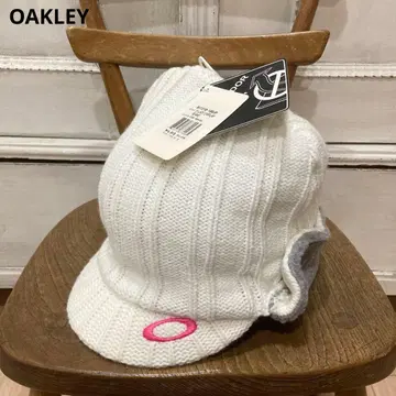 미사용 오클리 니트 모자 캡 화이트 귀도리 챙 포함