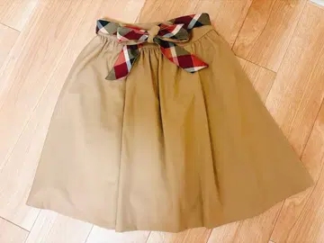 BLUE LABEL CRESTBRIDGE 플레어 스커트 베이지