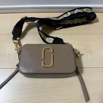 마크제이콥스 숄더백 스냅샷 브라운