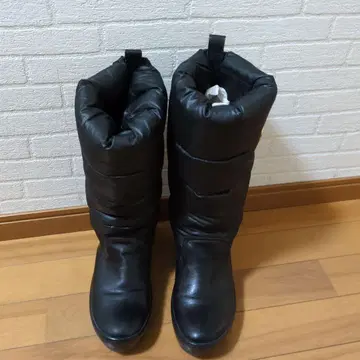 토리버치 다운 부츠 블랙 로고 포함