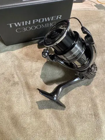 시마노 트윈 파워 C3000MHG