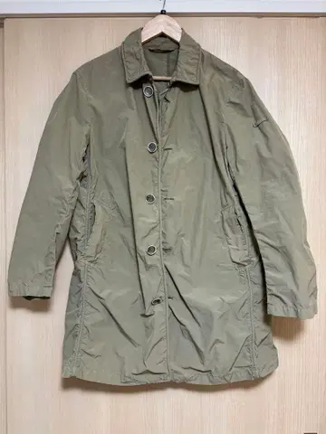 BARNEYS NEW YORK 코트