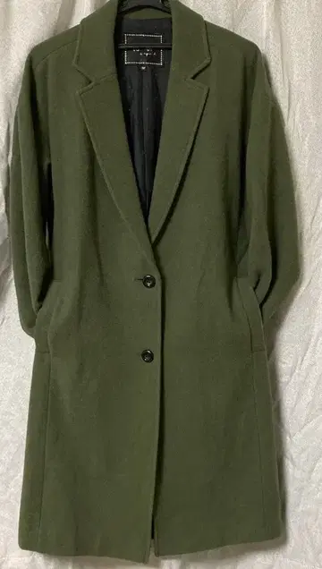 올리브 그린 체스터 코트