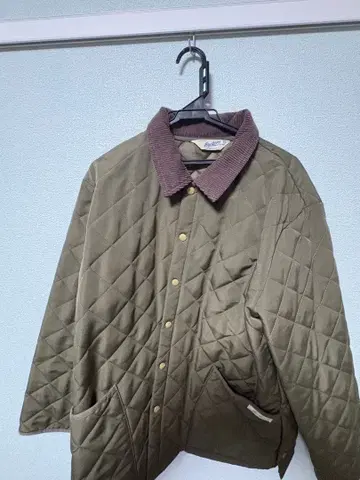 Backers 퀼팅 자켓 올리브