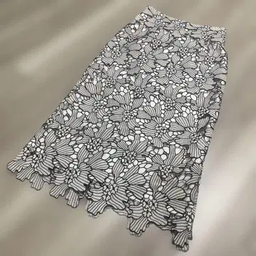 마이 스트라다 Mystrada 스커트 레이스 꽃무늬