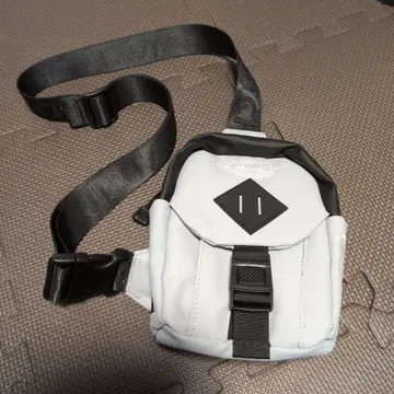 GOTCHA 숄더백 그레이 바디백 발수