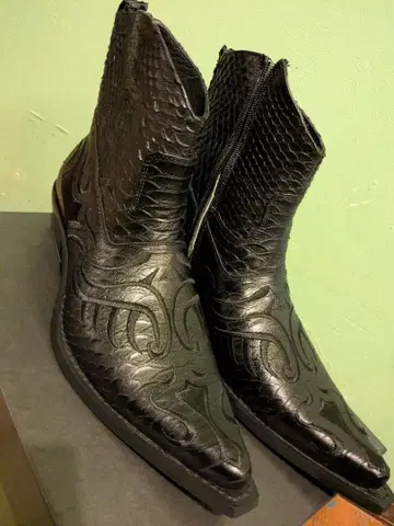 미사용 around the shoes 부츠 컬렉션 방출