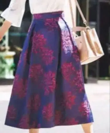 스나이델 플레어 스커트