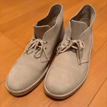 Clarks Originals 그레이 처카 부츠