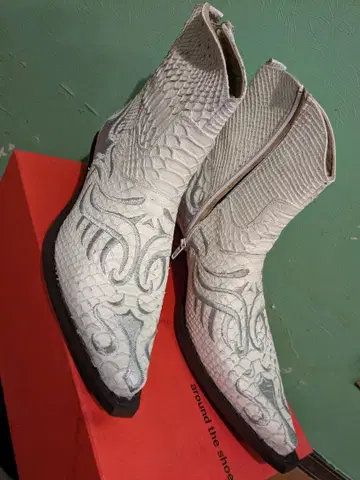 미사용 around the shoes 부츠 컬렉션 방출