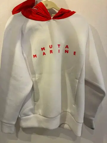 muta marine 후드 부착 후드티 사이즈 5 화이트/레드