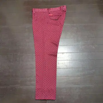 빨간색 슬림핏 팬츠 M 사이즈