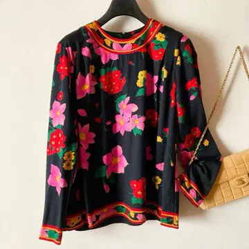 레오나르 *고급 실크울 크루넥 루즈핏 니트* M