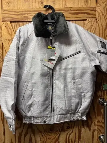 도라이치 L 사이즈 신형 파이롯트 점퍼 실버