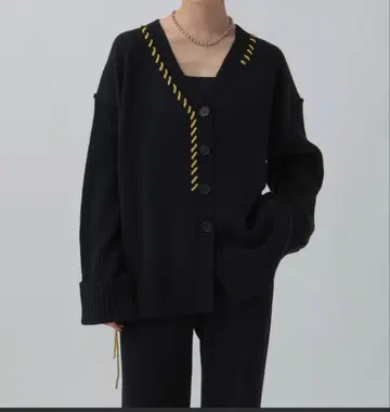 LEPSIM 5게이지 핸드 스티치 V 가디건 블랙