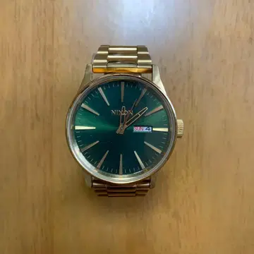 NIXON SENTRY 닉슨 손목시계