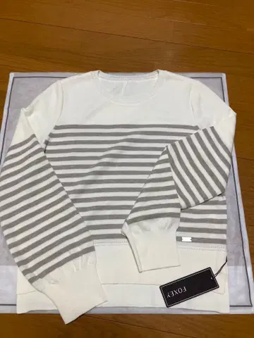 FOXEY 스트라이프 긴팔 니트 사이즈 40