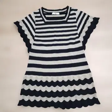 스트라이프 프릴 소매 튜닉