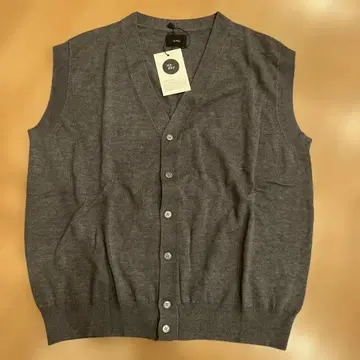 myday 그레이 니트 베스트 L 새상품 가격 인하 가능