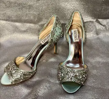 Badgley Mischka 비쥬 장식 민트 그린 하이힐