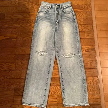 MOUSSY 데미지 가공 와이드 레그 데님 팬츠