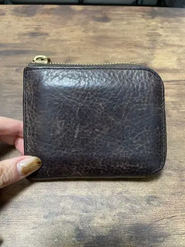 Hender Scheme 지갑