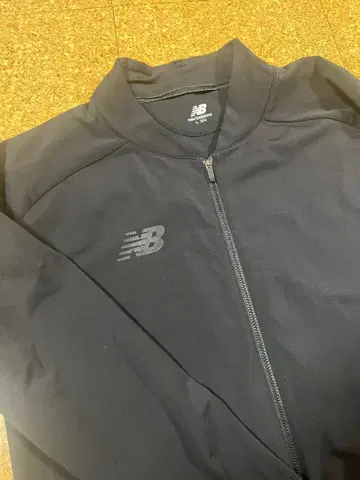 New Balance 블랙 저지 세트