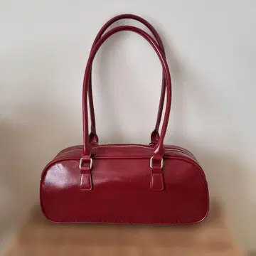 빨간색 핸드백 지퍼 포함