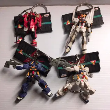 2 건담 피규어 키링 4개 세트 다중 구매 시 할인 있음! 미사용품