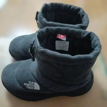 THE NORTH FACE 그레이 플리스 부츠