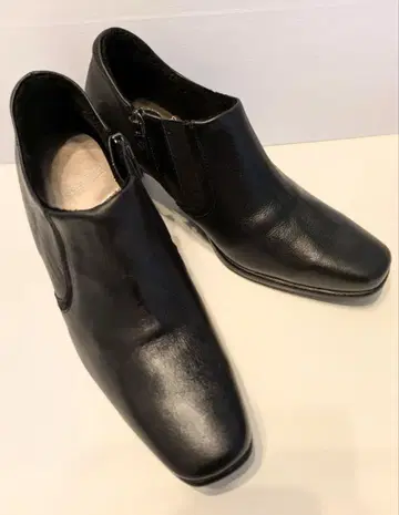 [ 새상품 ] 고베 뷰포트 천연 가죽 부티 펌프스 23.5 일본제