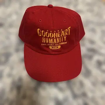 GOODHEART HUMANITY 빨간색 캡 MARGINAL MAN